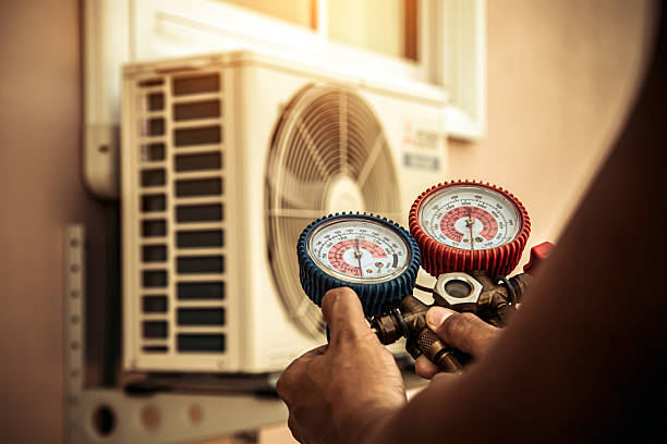Professional Ac Installation technician working in Port Jefferson, OH